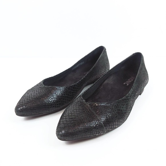 Vionic Black Textured Flats - Picture 3 of 8